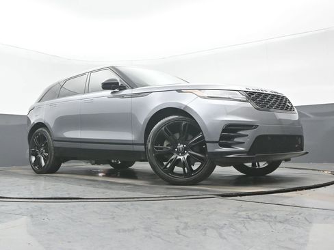 Used 2023 Land Rover Range Rover Velar R-Dynamic S image 28