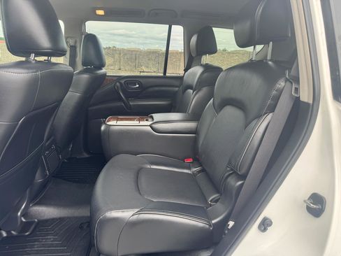 Used 2019 INFINITI QX80 Luxe w/ Cargo Package AWD/4WD image 10