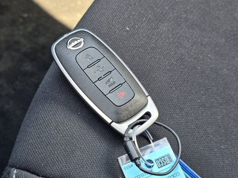 Used 2025 Nissan Sentra SV FWD image 31