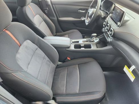 New 2025 Nissan Sentra SR w/ Midnight Edition image 10