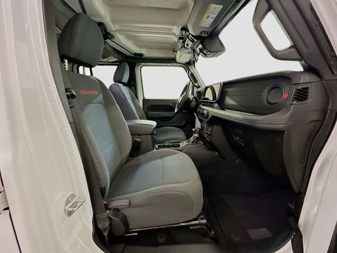 Used 2025 Jeep Wrangler Unlimited Rubicon image 31