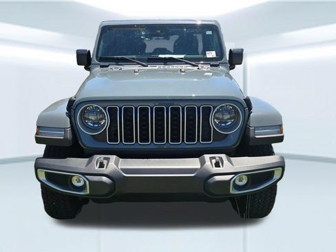 Used 2024 Jeep Wrangler Unlimited Sahara AWD/4WD image 2