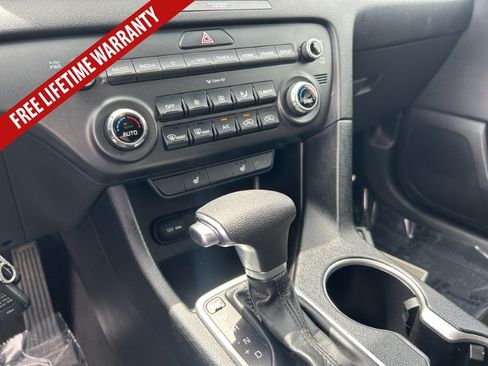 Used 2020 Kia Sportage LX w/ LX Popular Package AWD/4WD image 24