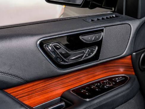 Used 2024 Lincoln Navigator Reserve image 42