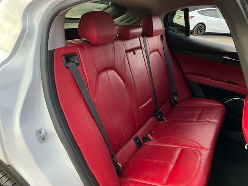 Used 2019 Alfa Romeo Stelvio w/ Nero Edizione image 21