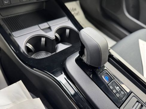 Used 2024 Toyota Prius LE image 7