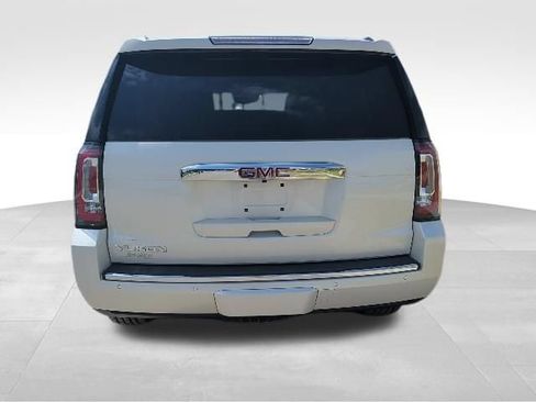 Used 2015 GMC Yukon Denali w/ Premium Package AWD/4WD image 4