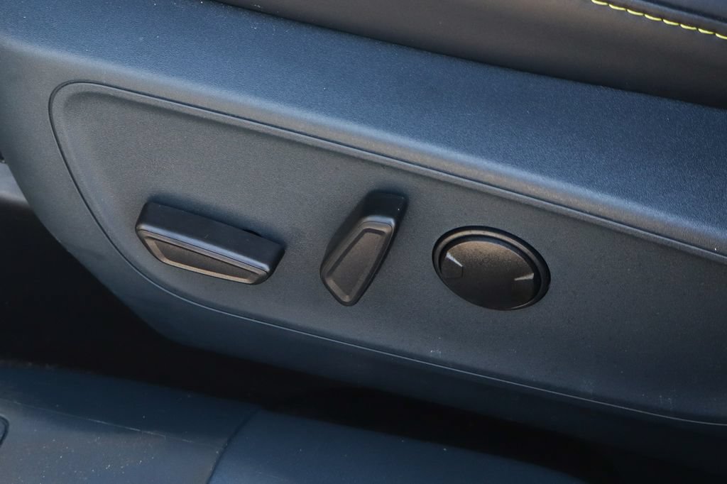 Used 2025 Ford Maverick Lobo AWD/4WD image 22