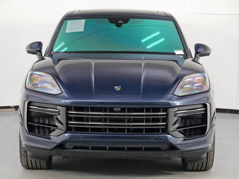 Used 2025 Porsche Cayenne Turbo image 54
