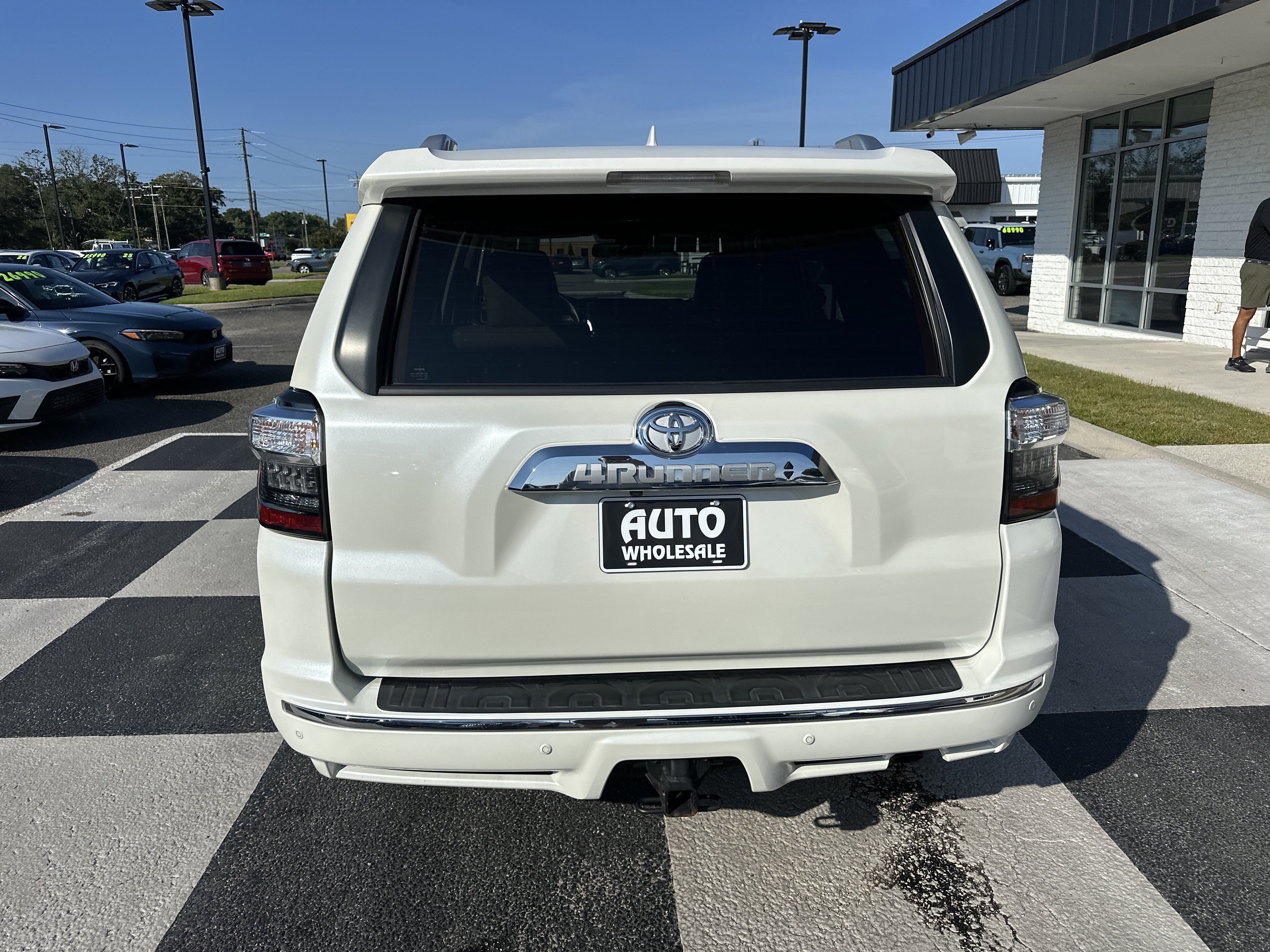 Used 2023 Toyota 4Runner Limited AWD/4WD image 4