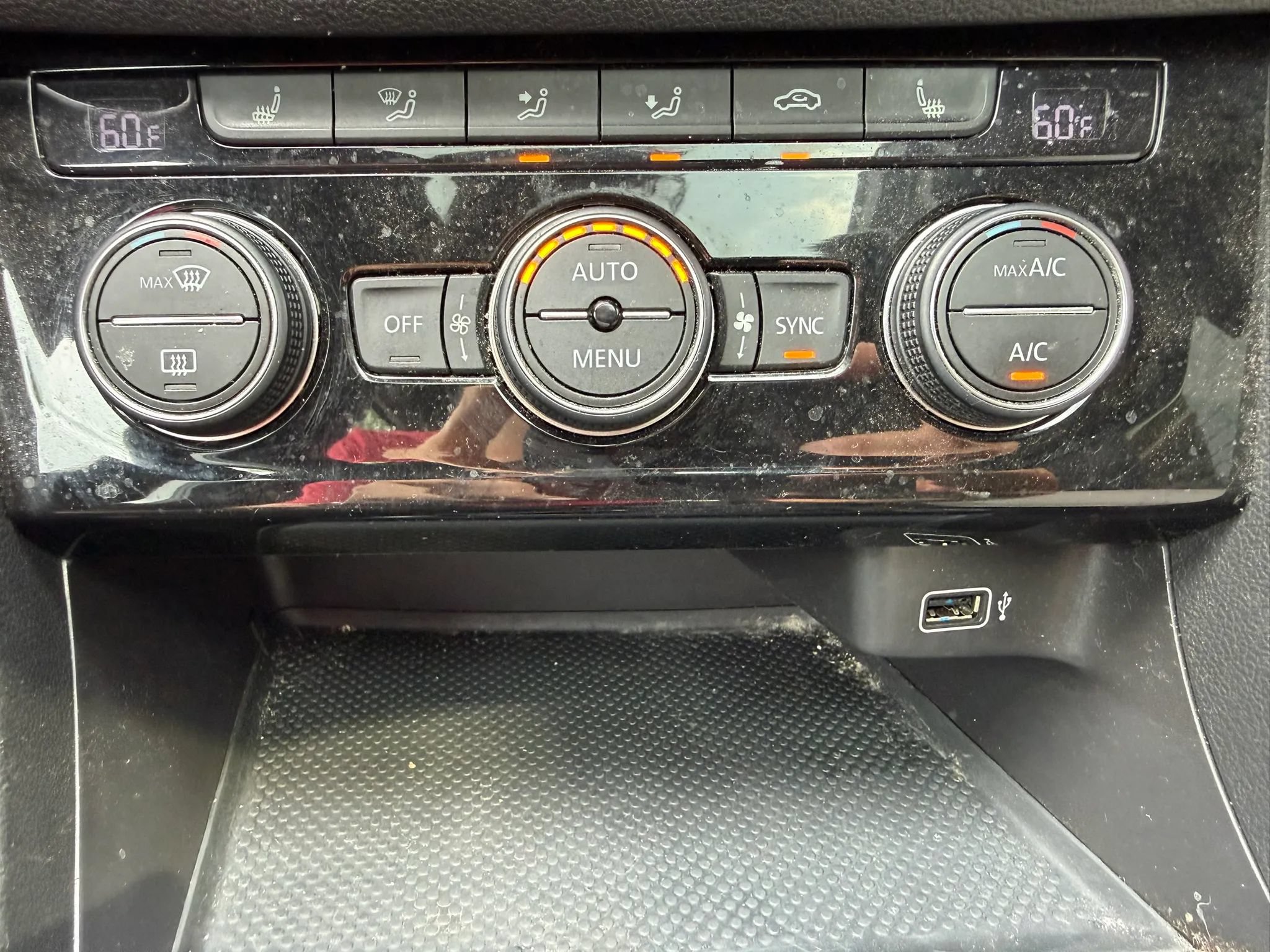 Used 2019 Volkswagen Jetta R-Line FWD image 21