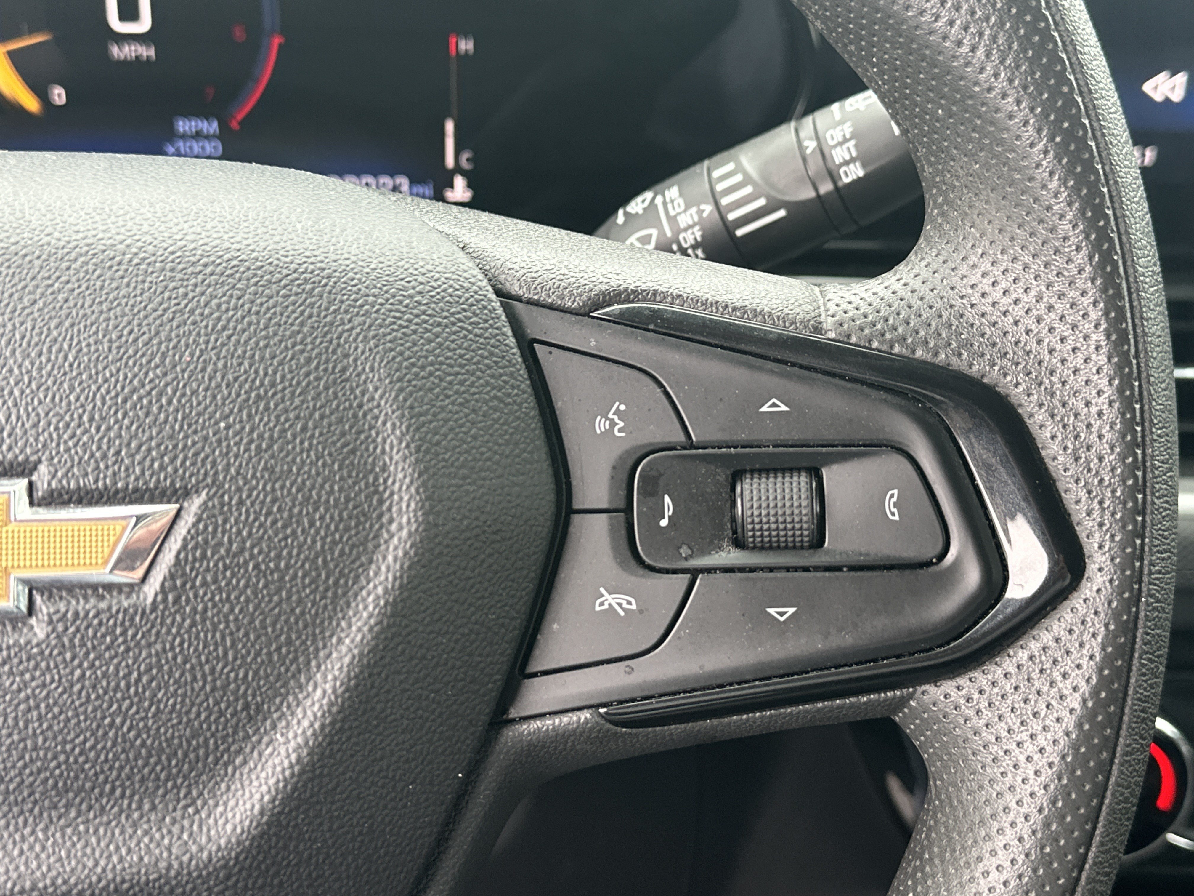 Used 2025 Chevrolet TrailBlazer LT FWD image 23