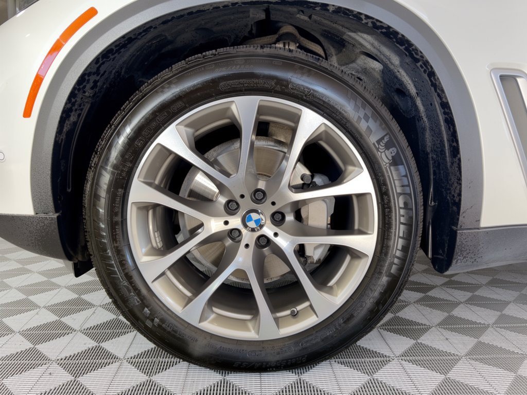 Used 2019 BMW X5 xDrive40i w/ Executive Package AWD/4WD image 11