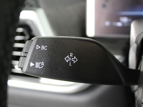 New 2026 BMW X5 sDrive40i w/ M Sport Package image 30