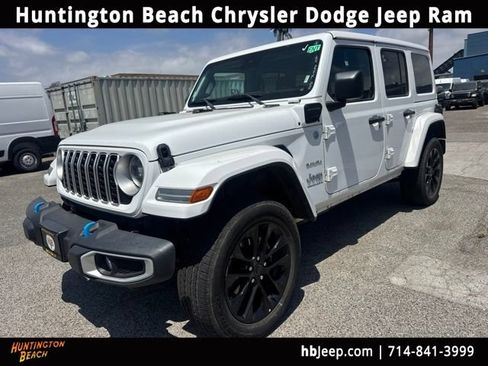 Used 2024 Jeep Wrangler Unlimited Sahara AWD/4WD image 1