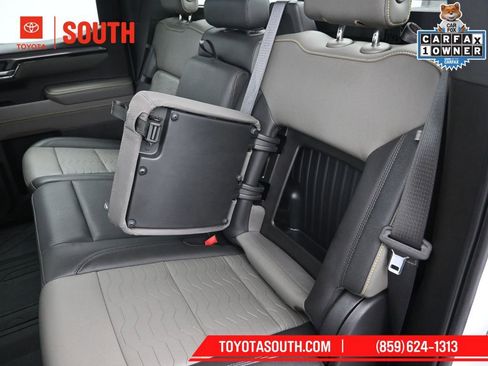 Used 2022 Chevrolet Silverado 1500 ZR2 w/ Technology Package image 29