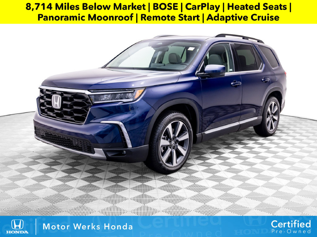 Used 2025 Honda Pilot Touring image 1