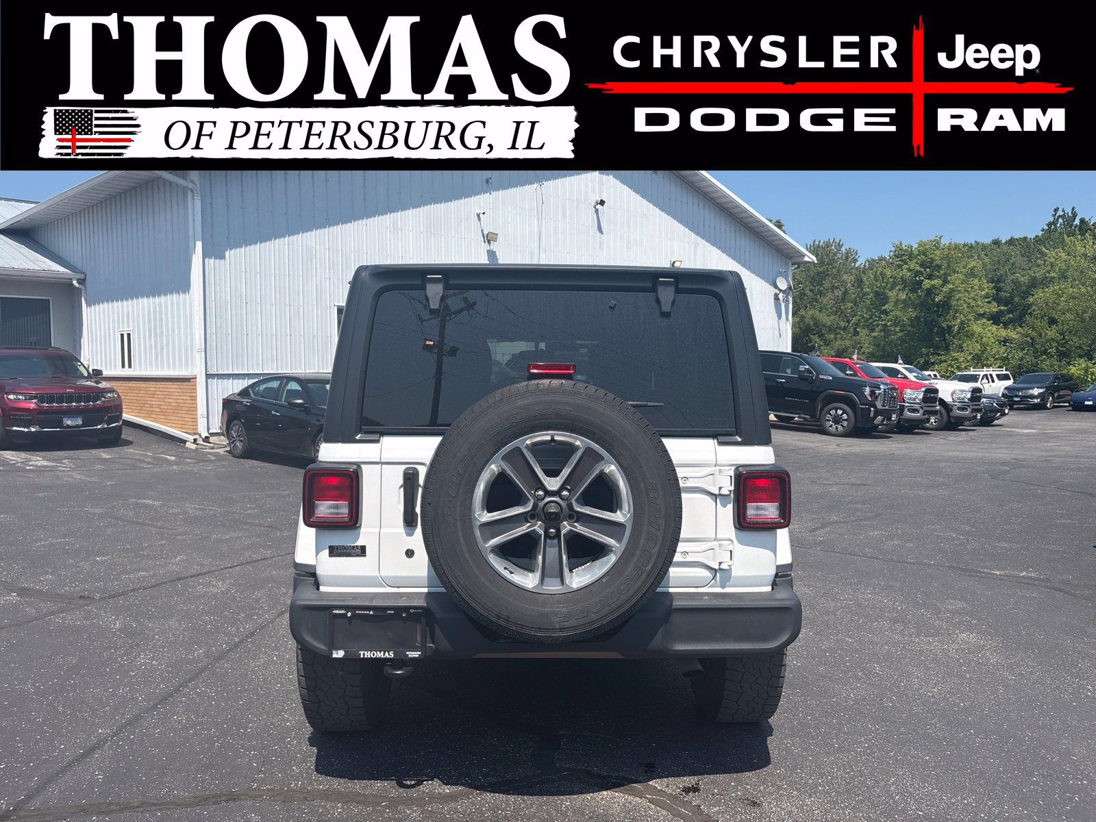 Used 2019 Jeep Wrangler Unlimited Sahara AWD/4WD image 5
