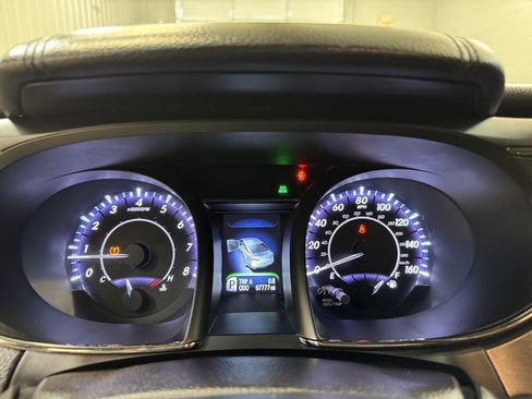 Used 2016 Toyota Avalon Limited image 30