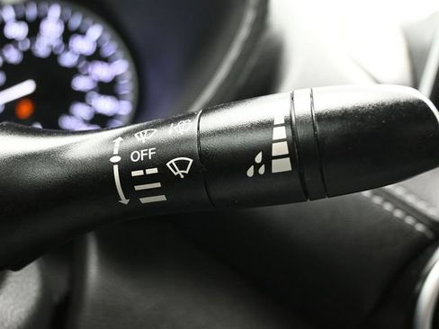 Used 2024 Nissan Sentra SV FWD image 26