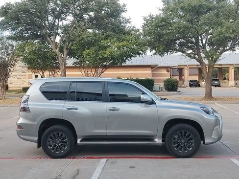 Used 2021 Lexus GX 460 Premium AWD/4WD image 2