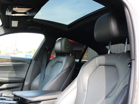 Used 2020 BMW 530i xDrive w/ Convenience Package image 18