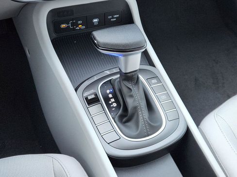 New 2026 Hyundai Kona SE image 18