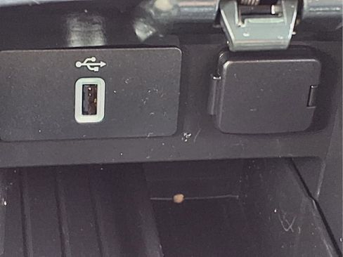 Used 2018 Ford Explorer Sport w/ Equipment Group 401A image 24