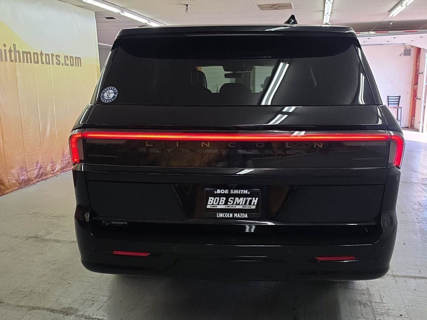 Certified 2025 Lincoln Navigator Reserve w/ Jet Appearance Package AWD/4WD image 19