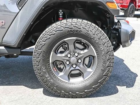 Used 2022 Jeep Gladiator Rubicon AWD/4WD image 13