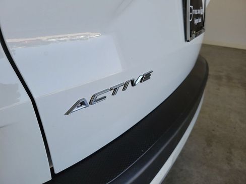 Used 2024 Ford Escape Active AWD/4WD image 8