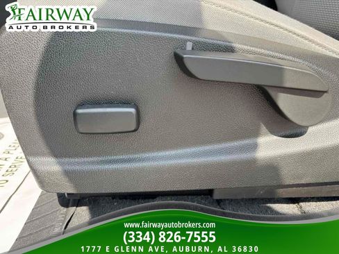 Used 2019 Chevrolet Colorado LT w/ LT Convenience Package RWD image 15