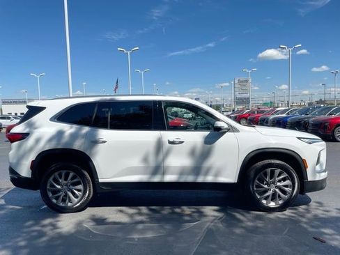 Used 2026 Buick Enclave Preferred FWD image 6