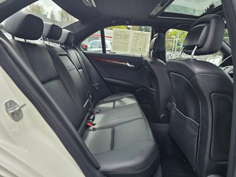 Used 2011 Mercedes-Benz C 300 4MATIC Sedan image 12
