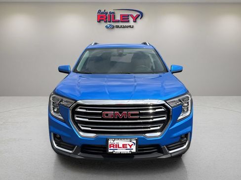 Used 2024 GMC Terrain SLT AWD/4WD image 8