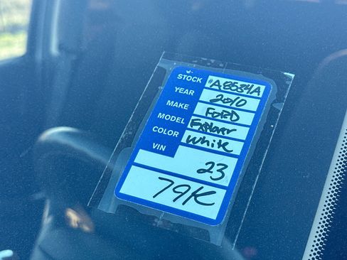 Used 2010 Ford Explorer Sport Trac XLT image 24