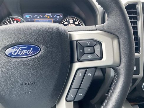 Certified 2019 Ford F150 Lariat w/ Equipment Group 502A Luxury image 24