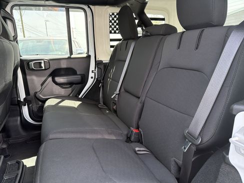Used 2023 Jeep Wrangler Unlimited w/ Cold Weather Group AWD/4WD image 12
