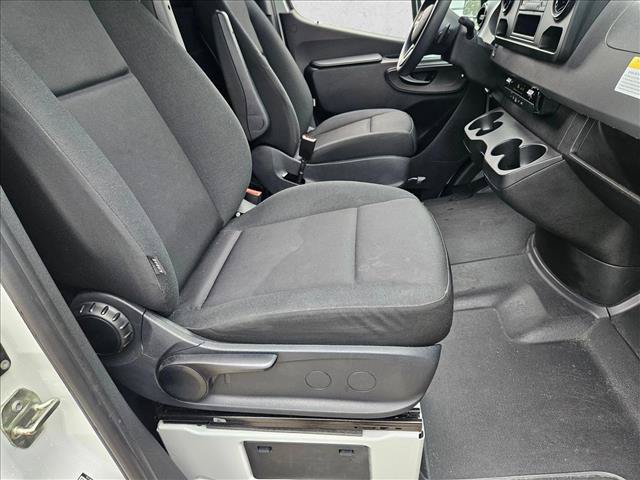 Used 2023 Mercedes-Benz Sprinter 2500 image 13