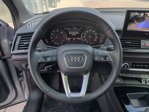 Used 2023 Audi Q5 2.0T Premium w/ Convenience Package image 18