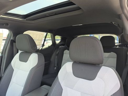 New 2026 Chevrolet Trax RS w/ Sunroof Package FWD image 23