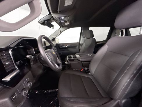 Used 2026 Chevrolet Silverado 1500 LT RWD image 3