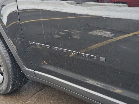 Certified 2023 Jeep Grand Cherokee Altitude image 30