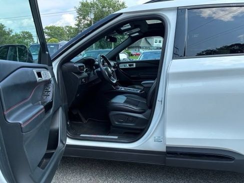 Certified 2023 Ford Explorer ST-Line w/ Class IV Trailer Tow Package AWD/4WD image 13
