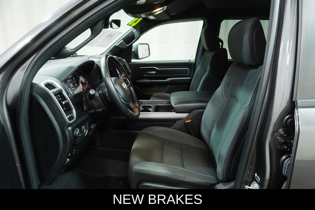 Used 2021 RAM 1500 Big Horn AWD/4WD image 2