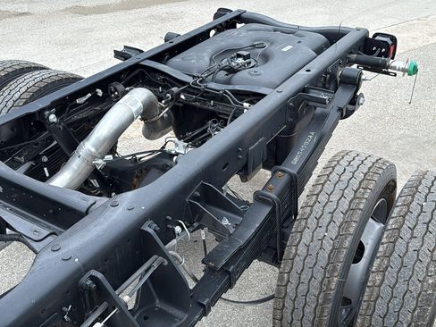 New 2026 RAM 5500 Tradesman w/ Chrome Appearance Group image 24