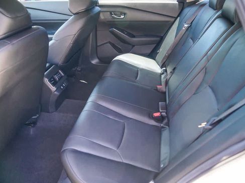 Used 2025 Honda Accord EX-L image 17
