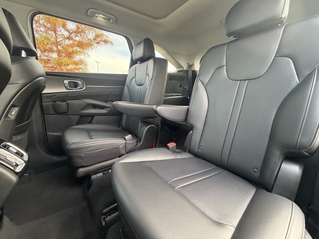 Used 2023 Kia Sorento SX AWD/4WD image 8