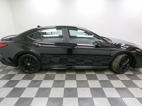 Used 2025 Toyota Camry SE w/ Convenience Package image 7