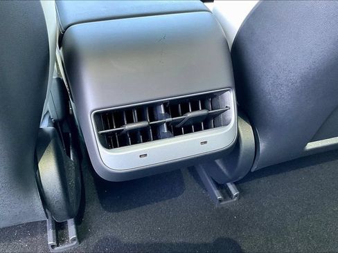 Used 2023 Tesla Model 3 Standard Range RWD image 10